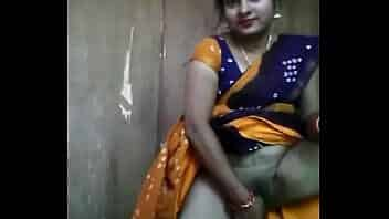 aunty is doing solo..when no one at home.. video