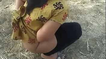 Mona indian aunty pee outdoor video